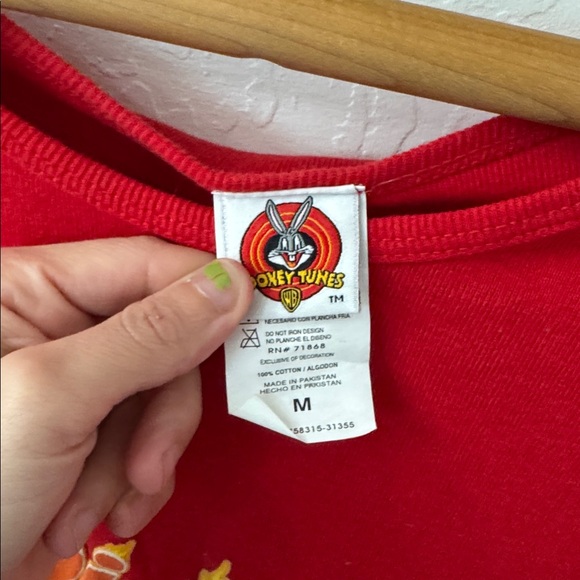 Looney Tunes Medium Ribbed Stretch 100% Cotton Red Tweety Bird Diablo Chic Tee - Picture 3 of 4